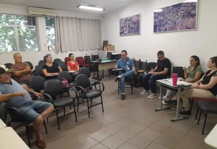 SMECDT e EMATER realizaram reunião com representantes da Agricultura Familiar.